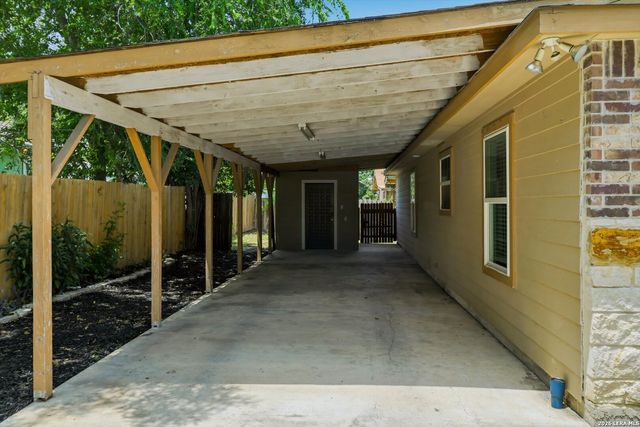1311 Rivas St, San Antonio, TX 78207