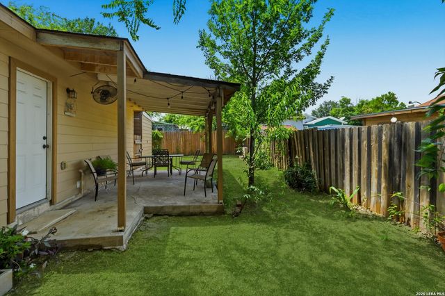 1311 Rivas St, San Antonio, TX 78207