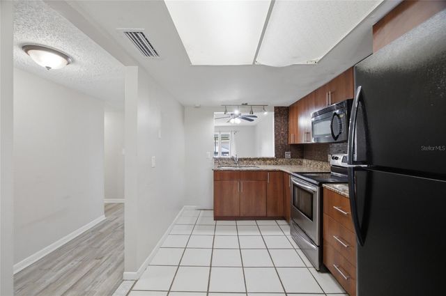 6336 NEWTOWN CIRCLE 36C1, Tampa, FL 33615