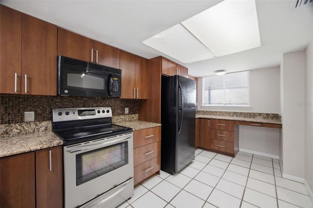 6336 NEWTOWN CIRCLE 36C1, Tampa, FL 33615
