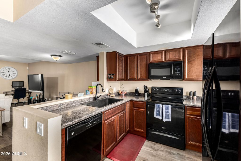 1321 S MCKEMY Street, Tempe, AZ 85281