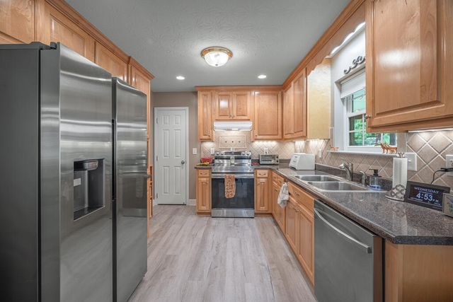 207 Dogwood Drive, Epworth, GA 30541