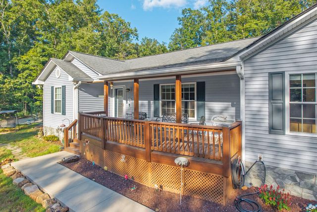 207 Dogwood Drive, Epworth, GA 30541