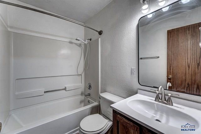 142 E Montana St., Rapid City, SD 57701