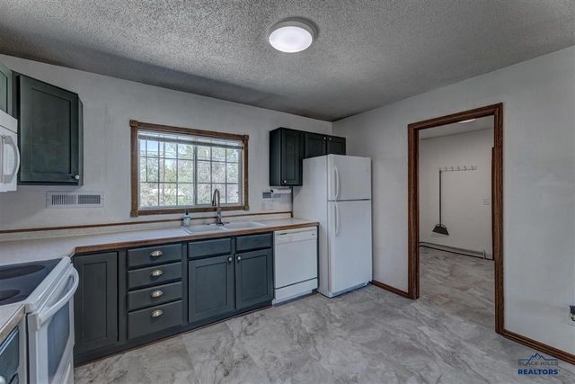 142 E Montana St., Rapid City, SD 57701