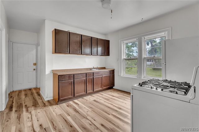408 Woodlawn Ave, Buffalo, NY 14208