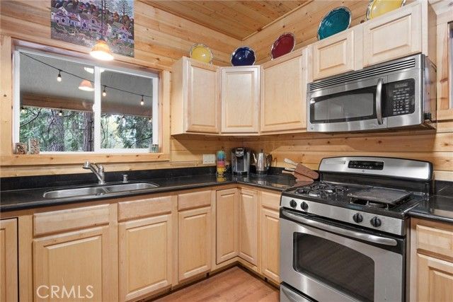 10667 Conifer, Wofford Heights, CA 93285