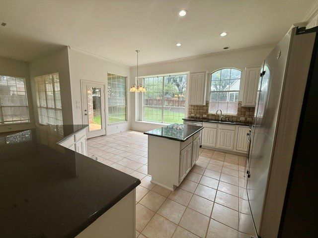 105 Edinburgh Court, Highland Village, TX 75077
