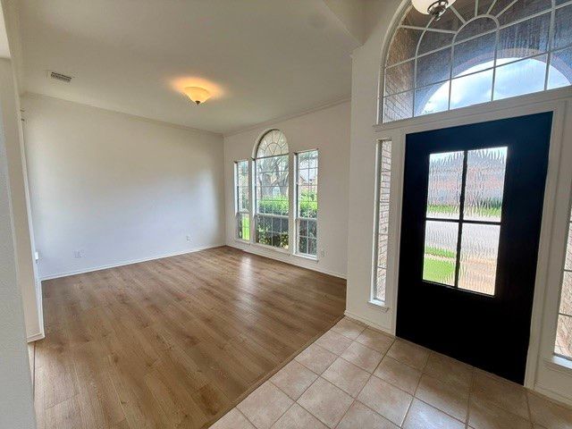 105 Edinburgh Court, Highland Village, TX 75077