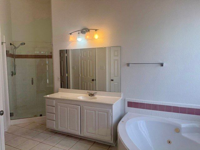 105 Edinburgh Court, Highland Village, TX 75077