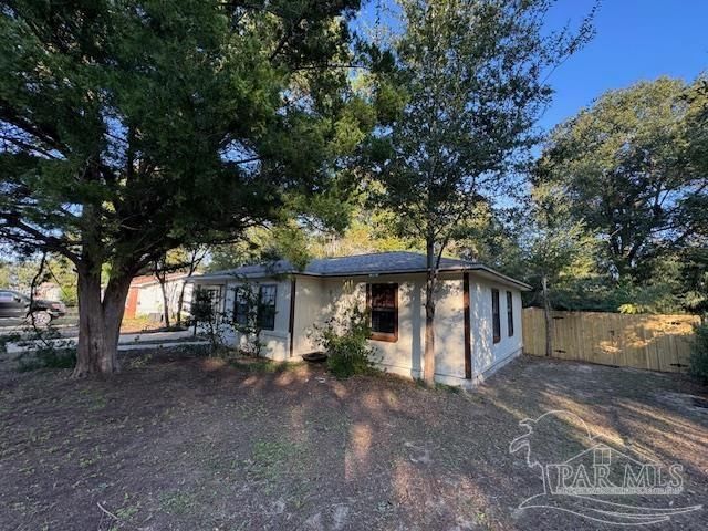 5758 Hickory St, Milton, FL 32570