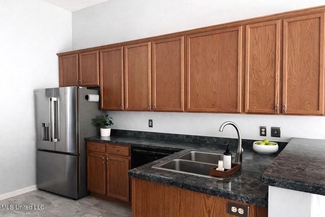 6261 Ivy Trails Drive, Olive Branch, MS 38654