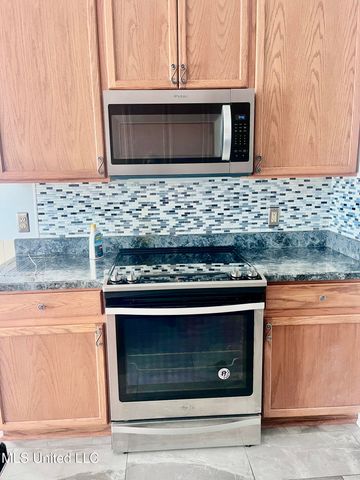 6261 Ivy Trails Drive, Olive Branch, MS 38654