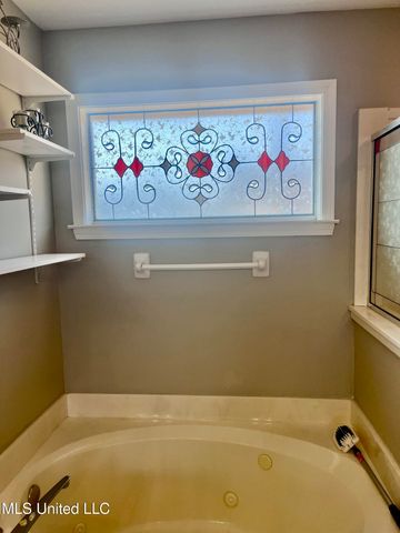 6261 Ivy Trails Drive, Olive Branch, MS 38654