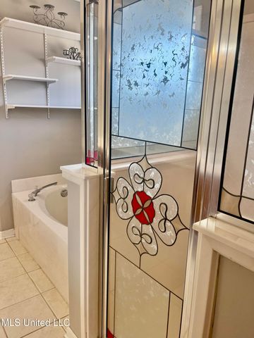 6261 Ivy Trails Drive, Olive Branch, MS 38654