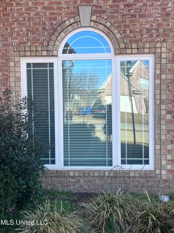 6261 Ivy Trails Drive, Olive Branch, MS 38654