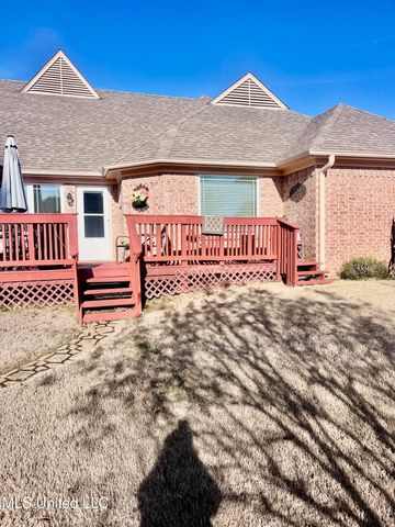 6261 Ivy Trails Drive, Olive Branch, MS 38654