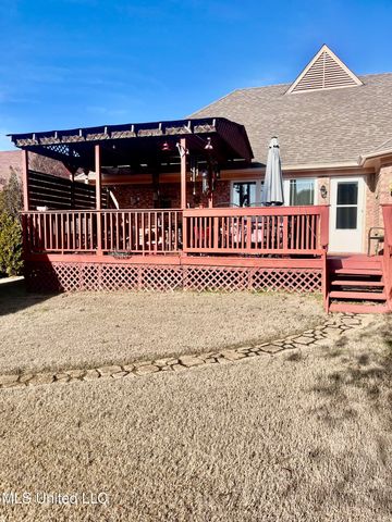 6261 Ivy Trails Drive, Olive Branch, MS 38654