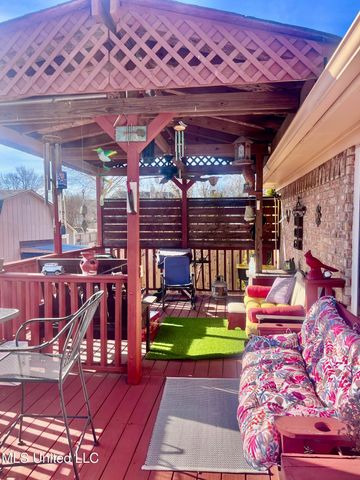 6261 Ivy Trails Drive, Olive Branch, MS 38654