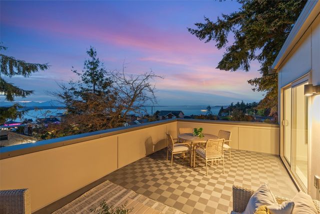3835 54th Avenue SW, Seattle, WA 98116