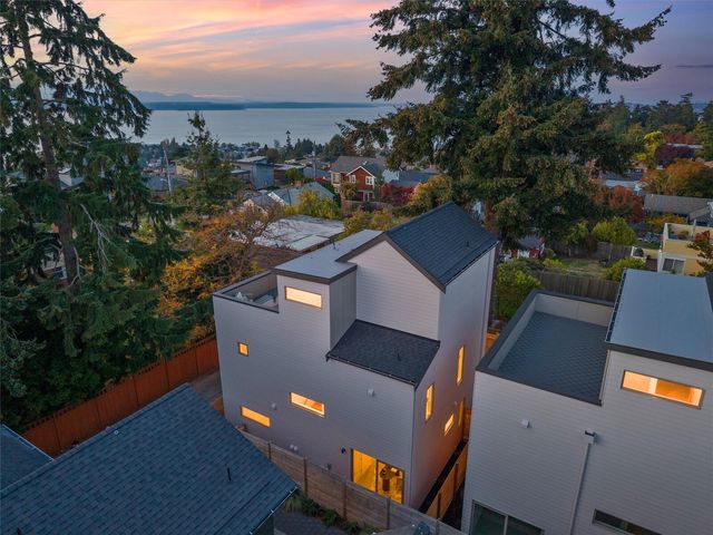 3835 54th Avenue SW, Seattle, WA 98116