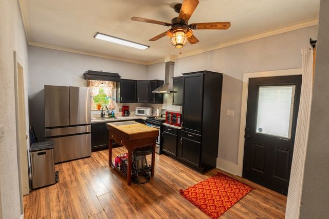 504 N Fordyce Street, Blooming Grove, TX 76626
