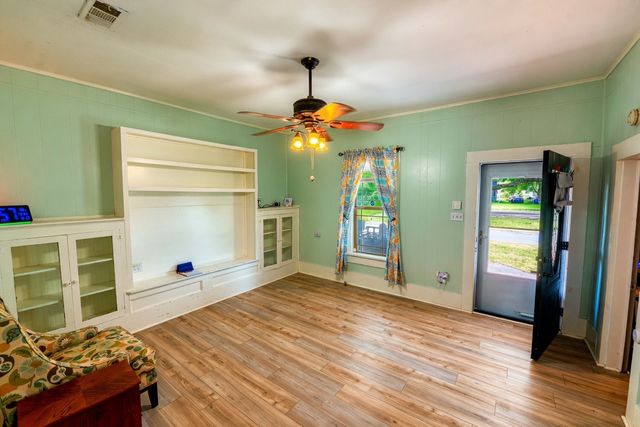 504 N Fordyce Street, Blooming Grove, TX 76626