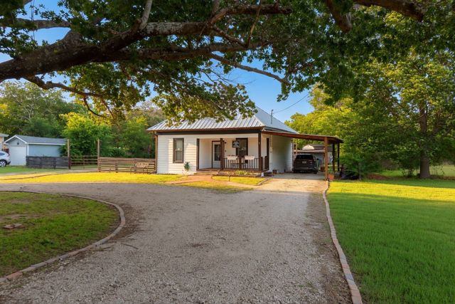 504 N Fordyce Street, Blooming Grove, TX 76626
