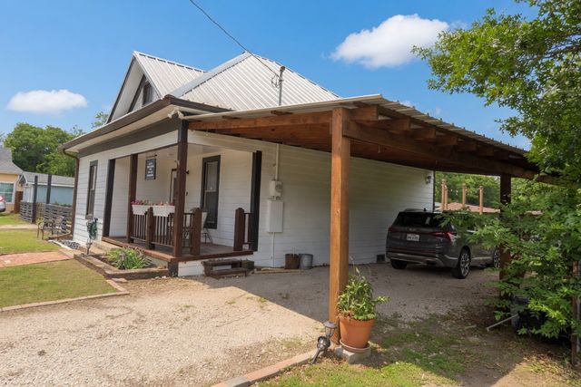 504 N Fordyce Street, Blooming Grove, TX 76626