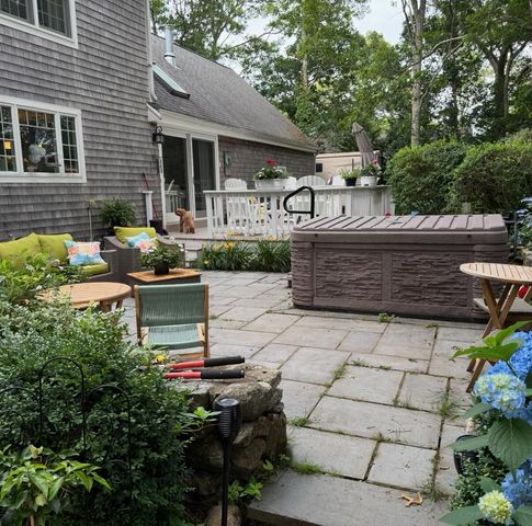 48 Holly Ridge Drive, Sandwich, MA 02563