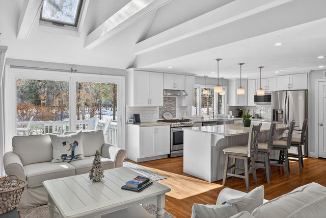 48 Holly Ridge Drive, Sandwich, MA 02563