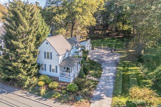 255 River Road, Manchester, NH 03104