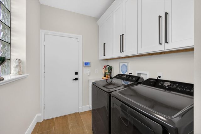 1109 Grand Cay Drive, Palm Beach Gardens, FL 33418