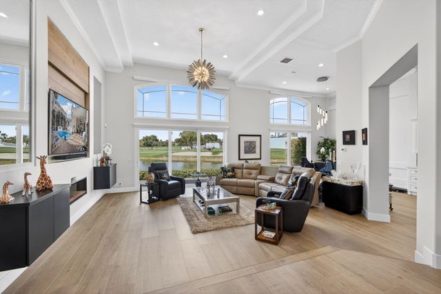 1109 Grand Cay Drive, Palm Beach Gardens, FL 33418