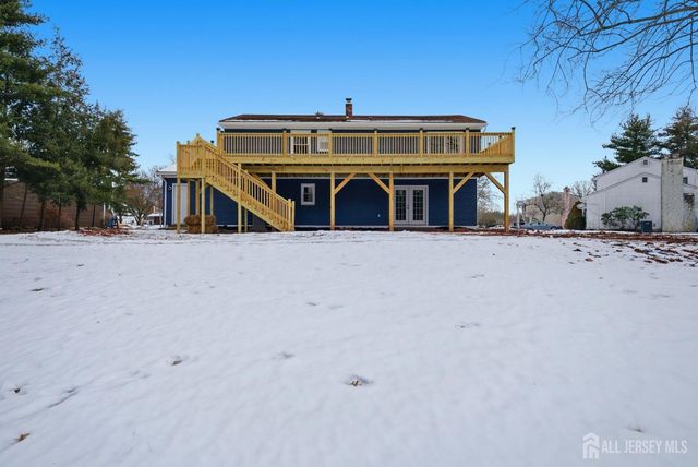 12 Thornton Lane, Piscataway, NJ 08854