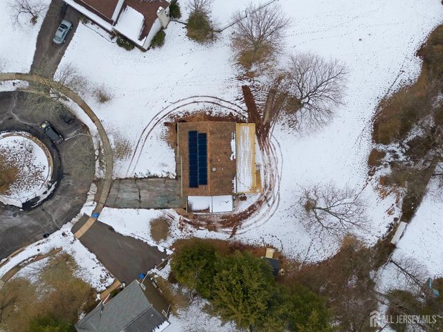 12 Thornton Lane, Piscataway, NJ 08854