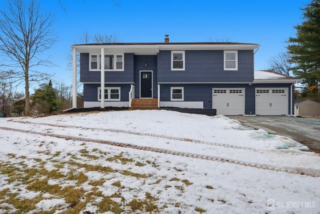 12 Thornton Lane, Piscataway, NJ 08854