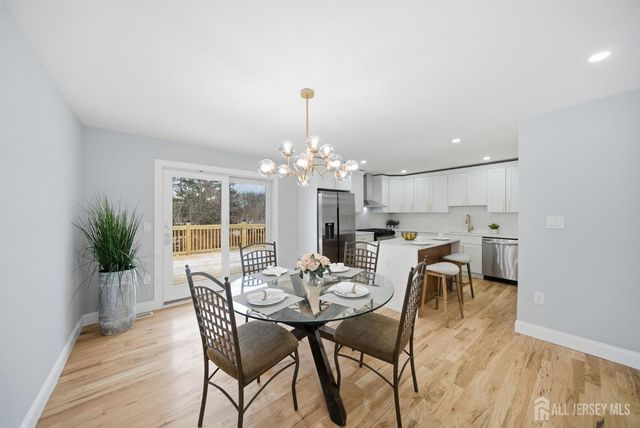 12 Thornton Lane, Piscataway, NJ 08854