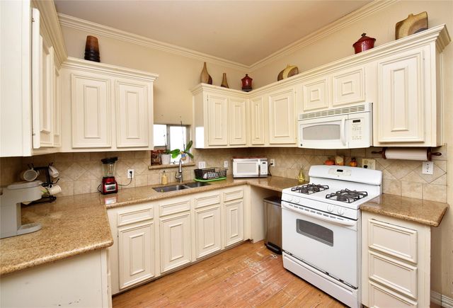 4104 Walker Street, Houston, TX 77023