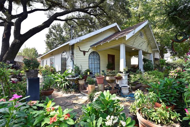 4104 Walker Street, Houston, TX 77023