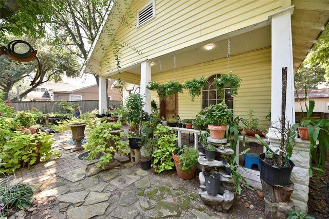 4104 Walker Street, Houston, TX 77023