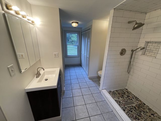 56 North Maple St, Enfield, CT 06082