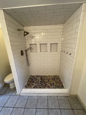 56 North Maple St, Enfield, CT 06082