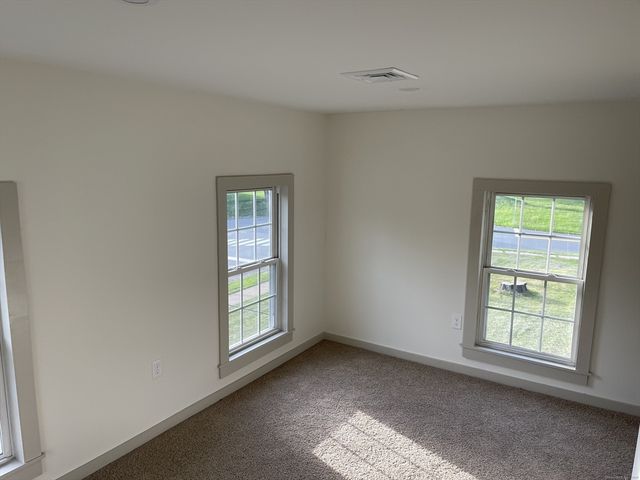 56 North Maple St, Enfield, CT 06082