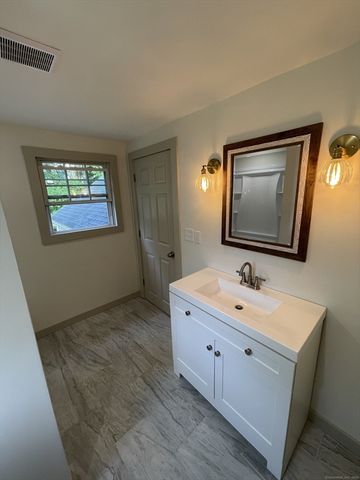 56 North Maple St, Enfield, CT 06082