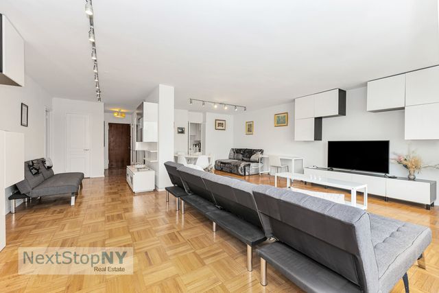 303 E 57th St Apt 24E, New York City, NY 10022