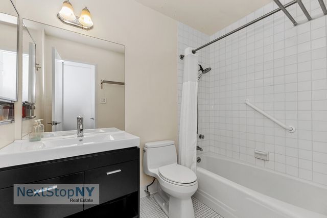 303 E 57th St Apt 24E, New York City, NY 10022