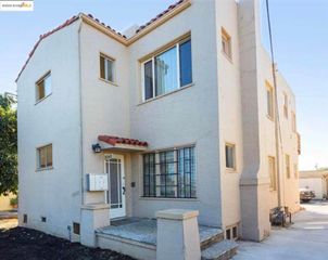3243 E 23Rd St, Oakland, CA 94601