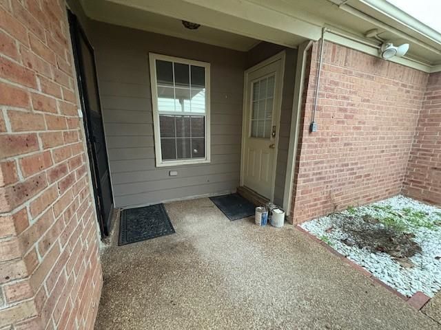 6890 CENTURY OAKS DR, Cordova, TN 38018