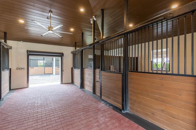 2184 Appaloosa Trail, Wellington, FL 33414